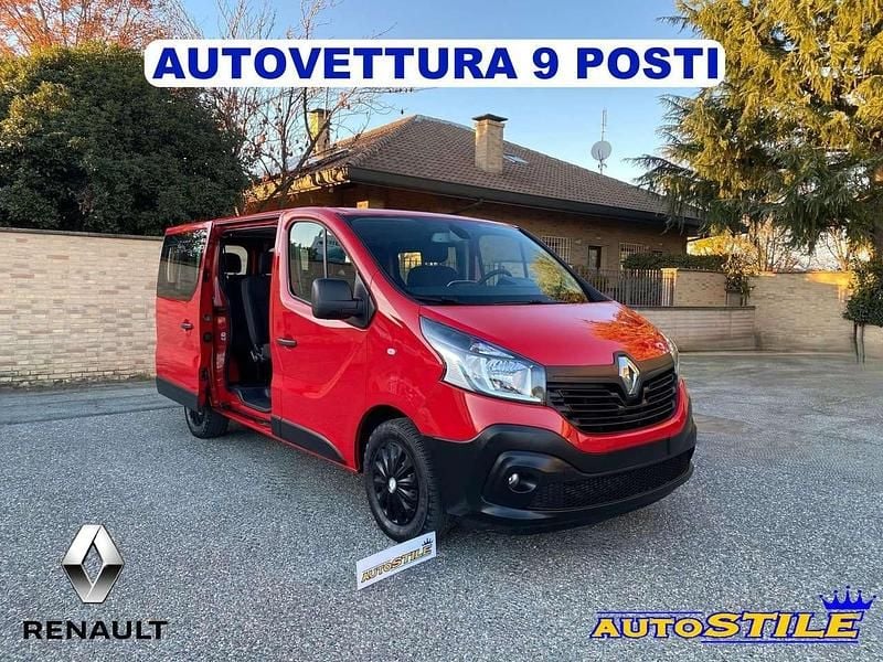 Usata Opel Vivaro 125 CV (91 kW) 2015 Rosso Monovolume