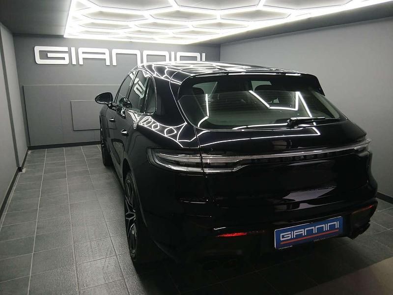 Usata Porsche Macan 441 CV (324 kW) 2022 Nero SUV