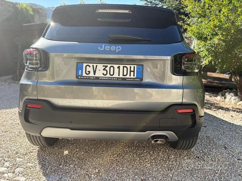 Usata Jeep Avenger Altitude 101 CV (74 kW) 2024 Grigio SUV