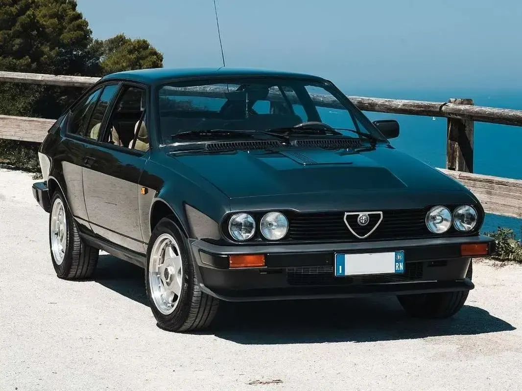 Usata Alfa Romeo GTV 158 CV (116 kW) 1981 Coupé