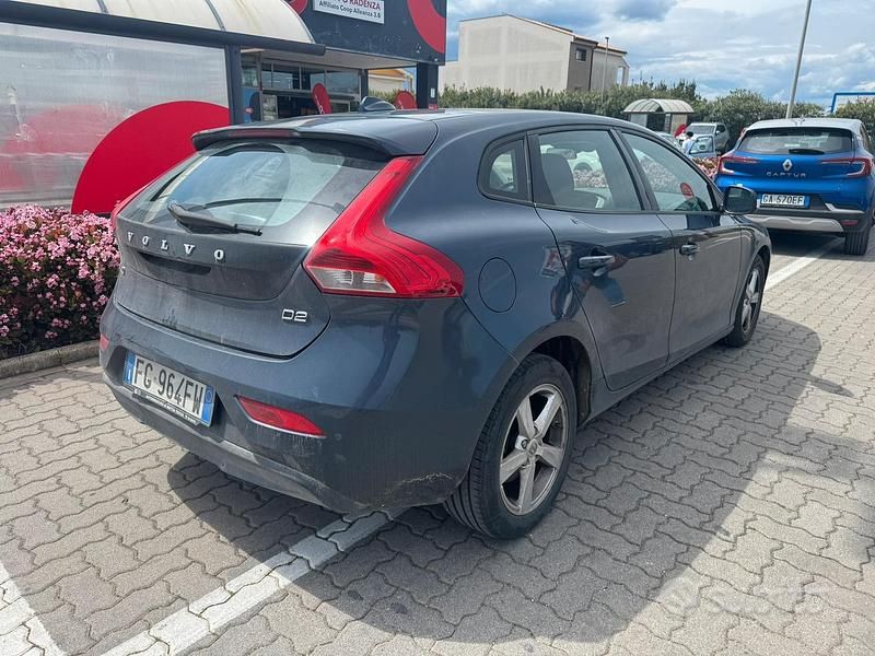 Usata Volvo V40 2016 Blu Berlina