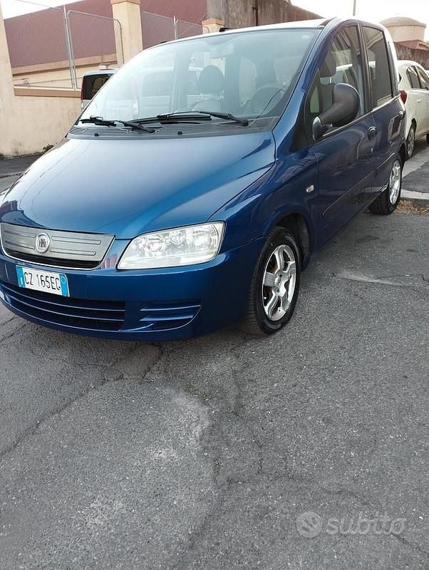 Usata Fiat Multipla Emotion 120 CV (88 kW) 2006 Blu Monovolume