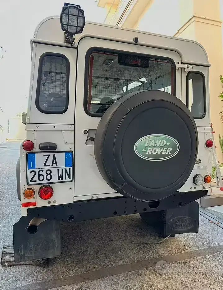 Usata Land Rover Defender 122 CV (89 kW) 2009 Bianco SUV
