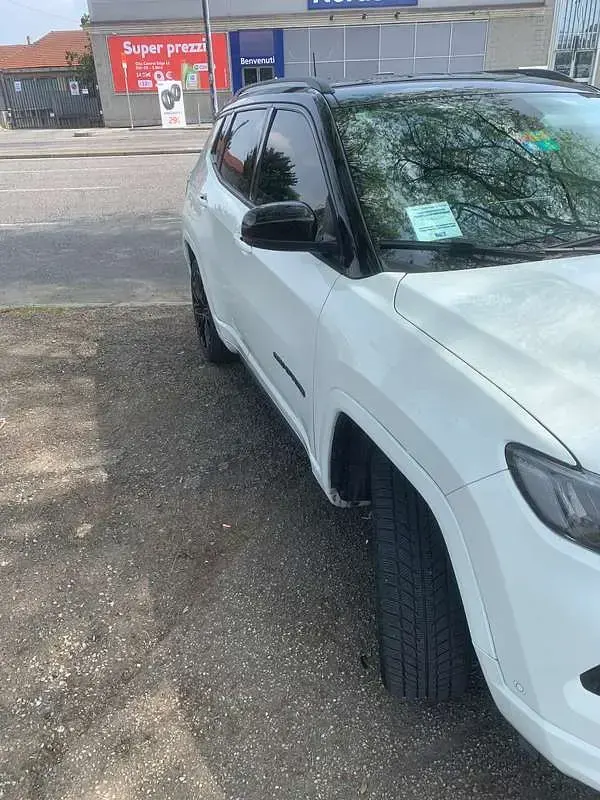 Usata Jeep Compass 131 CV (96 kW) 2022 Bianco SUV