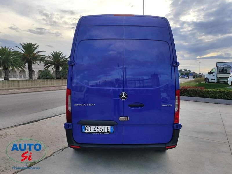 Usata Mercedes Sprinter 114 CV (83 kW) 2020 Blu/azzurro Furgone