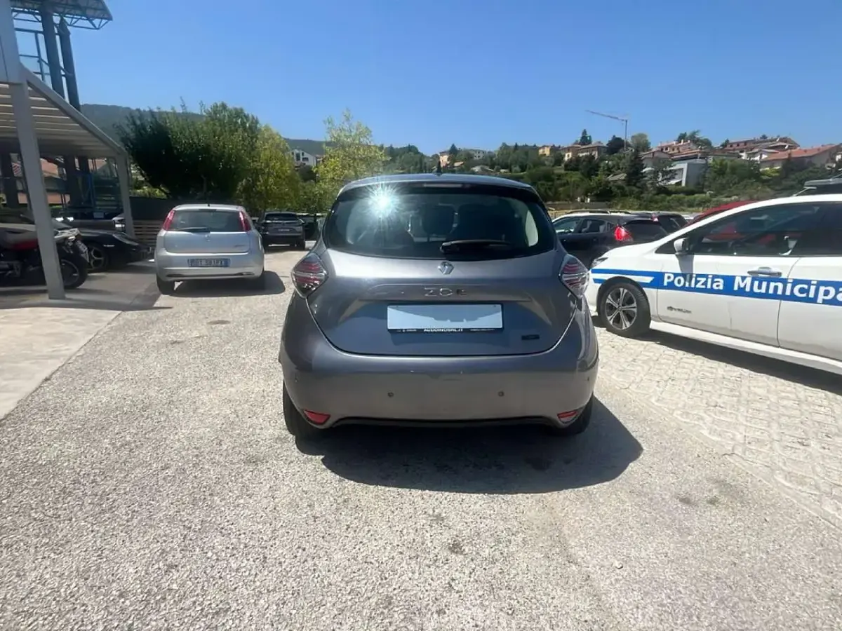 Usata Renault Zoe Evolution 100 kW (136 CV) 2023 Other Utilitaria