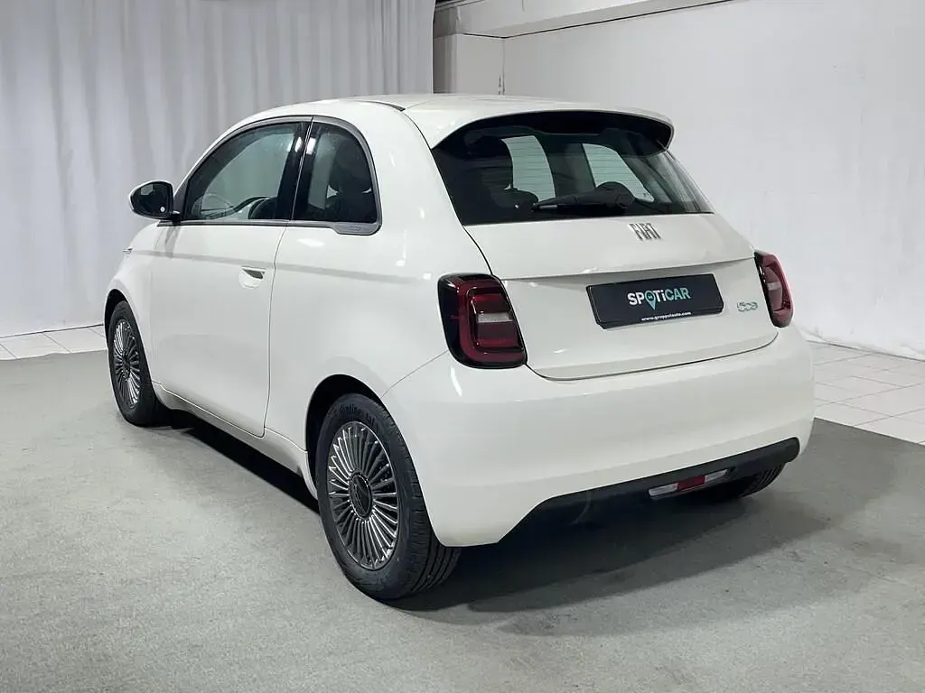 Usata Fiat 500e 42 kW (58 CV) 2024 Antidote white Berlina