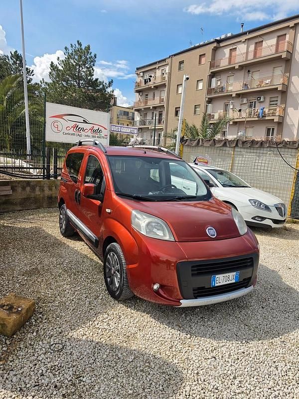 Usata Fiat Qubo Trekking 95 CV (69 kW) 2011 Rosso Monovolume