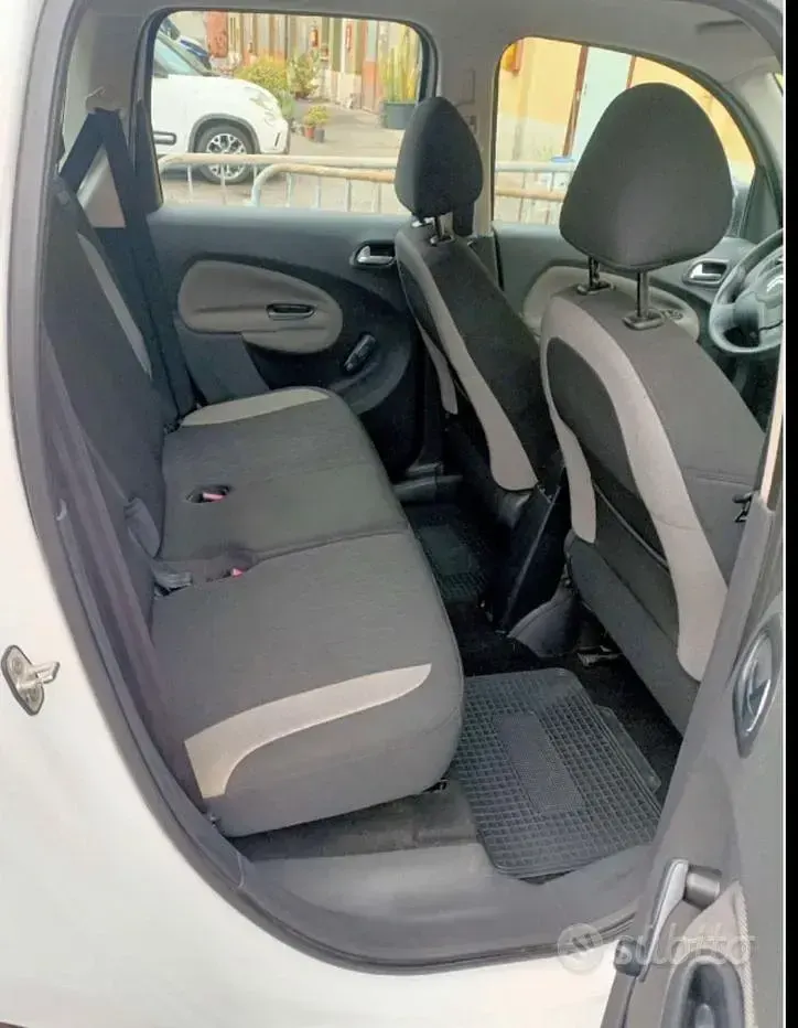 Usata Citroën C3 Picasso 92 CV (67 kW) 2015 Bianco Monovolume