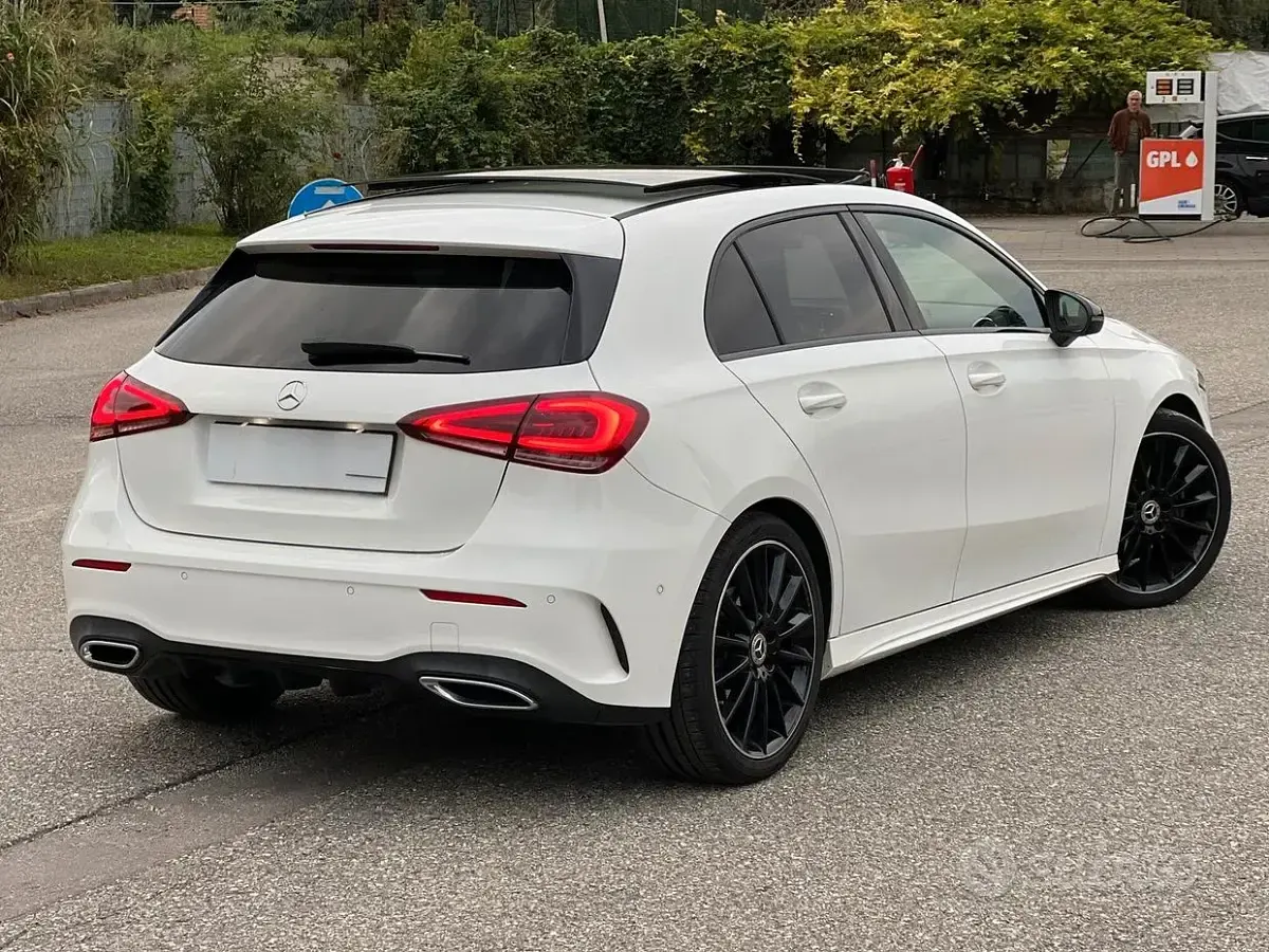 Usata Mercedes A200 AMG line 163 CV (119 kW) 2018 Bianco Berlina