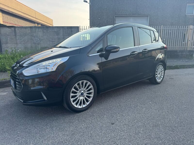 Usata 2014 Ford B-MAX Titanium Monovolume | 5450 € (Buon prezzo) - Immagine 1/4