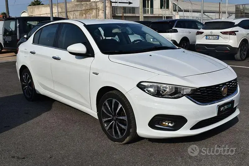 Usata Fiat Tipo Opening Edition 120 CV (88 kW) 2016 Bianco Berlina
