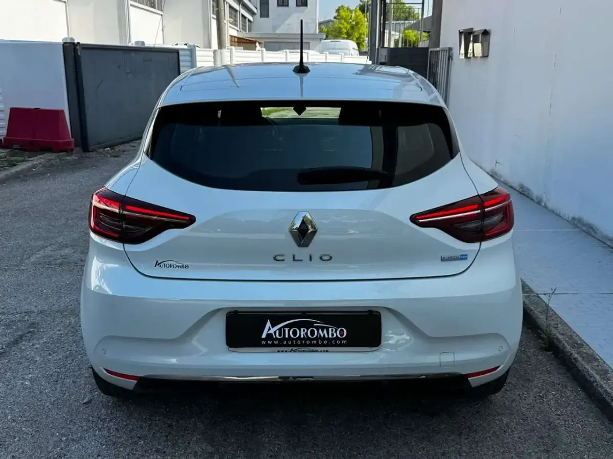 Usata Renault Clio V Intens 91 CV (66 kW) 2021 Other Berlina