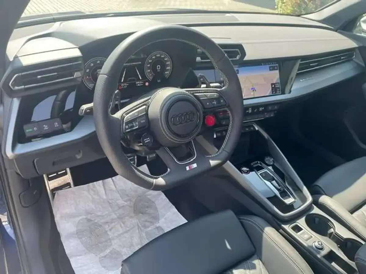 Usata Audi S3 Ambiente 333 CV (244 kW) 2025 Blu navarra Berlina