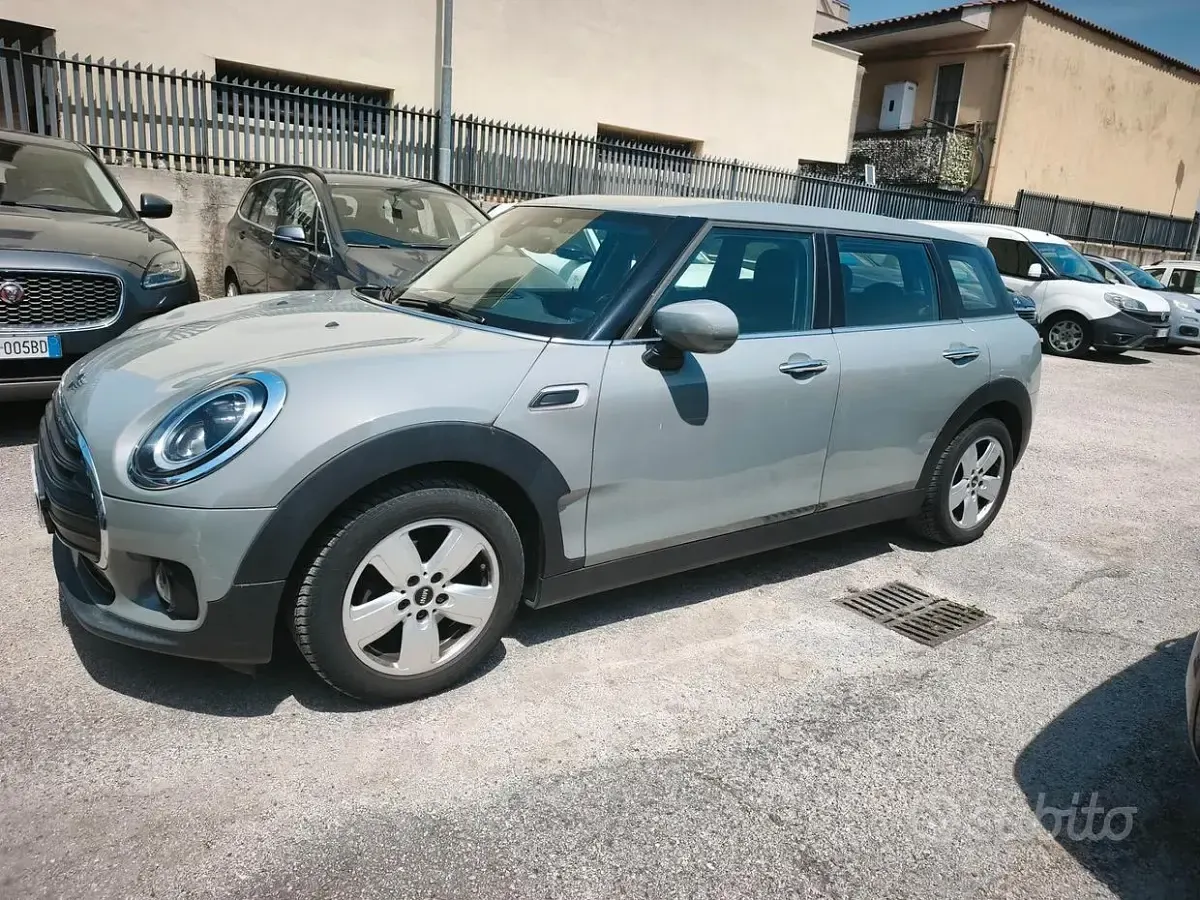 Usata Mini Cooper D Clubman Essential 116 CV (85 kW) 2022 Grigio Station wagon