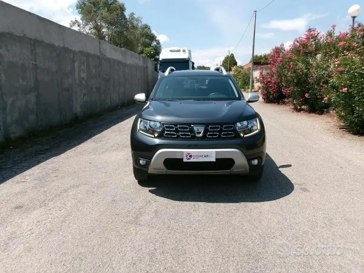 Usata Dacia Duster Prestige 101 CV (74 kW) 2021 Grigio SUV