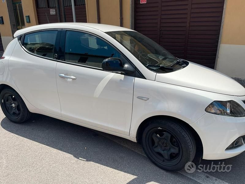 Usata Lancia Ypsilon 2021 Bianco Utilitaria