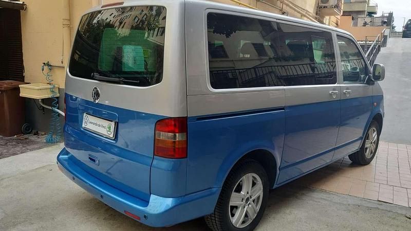 Usata VW Caravelle 174 CV (127 kW) 2005 Argento Furgone