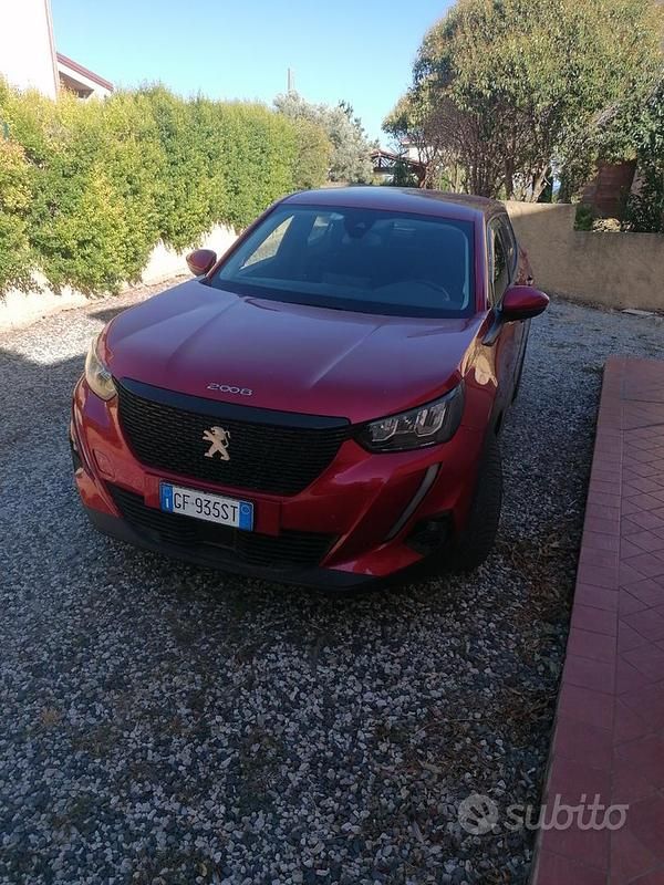 Usata Peugeot 2008 82 CV (60 kW) 2022 Rosso SUV