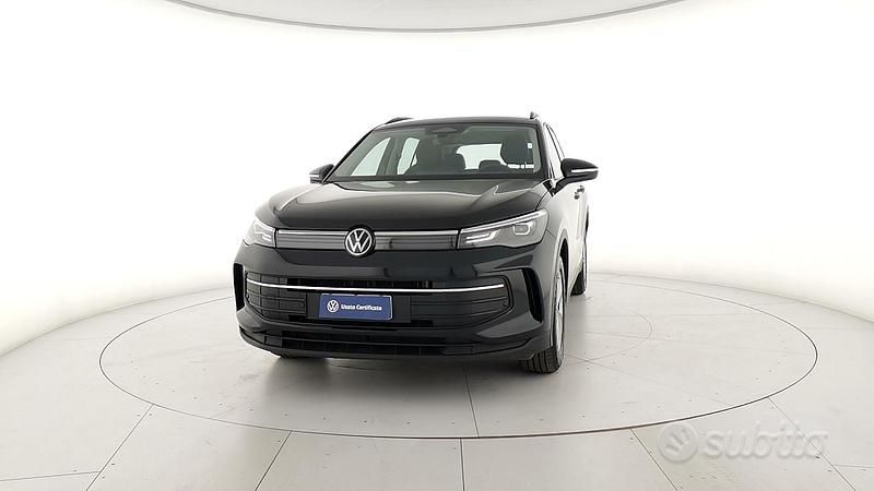 Usata VW Tiguan Life 150 CV (110 kW) 2024 Deep black perlato SUV