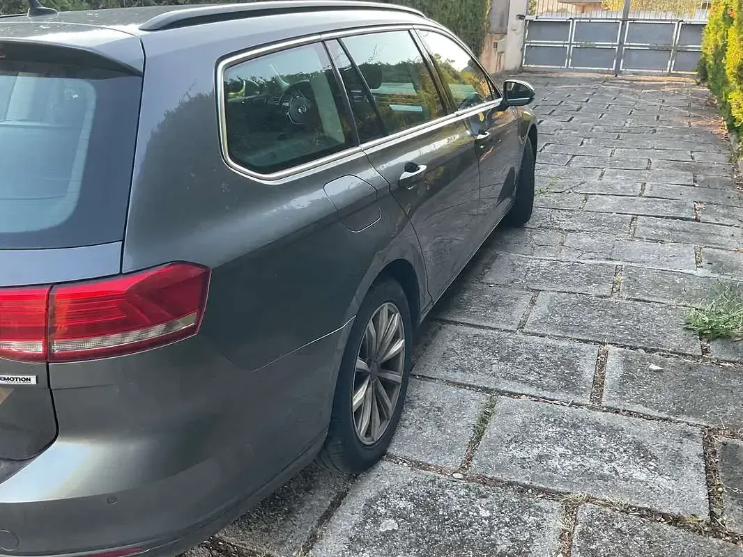 Usata VW Passat Business 120 CV (88 kW) 2017 Grigio Station wagon