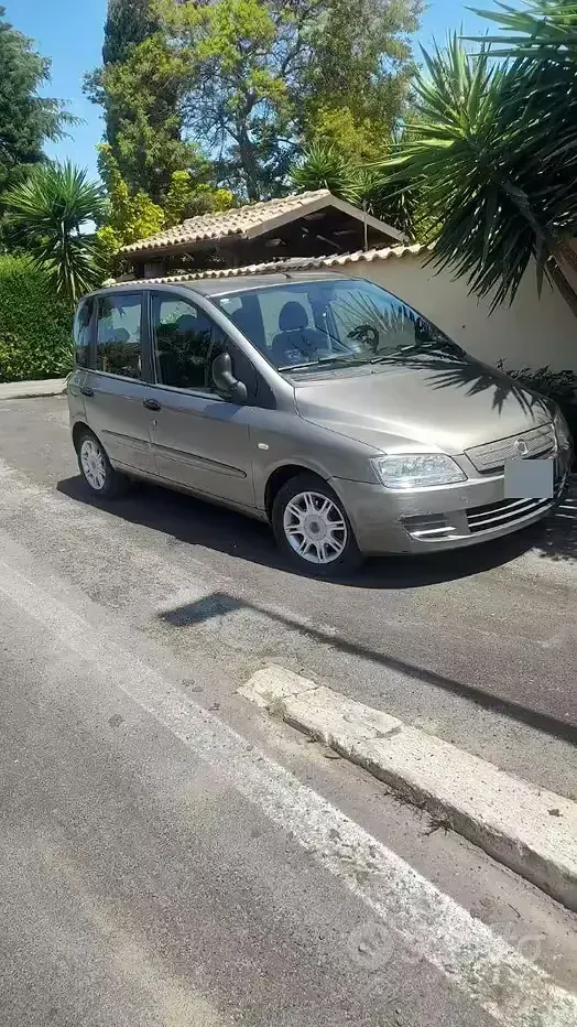 Usata Fiat Multipla 120 CV (88 kW) 2009 Grigio Monovolume