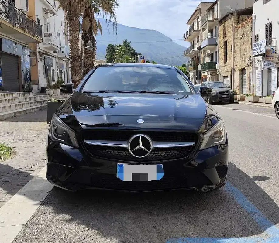 Usata Mercedes CLA200 Business 136 CV (100 kW) 2015 Nero Berlina