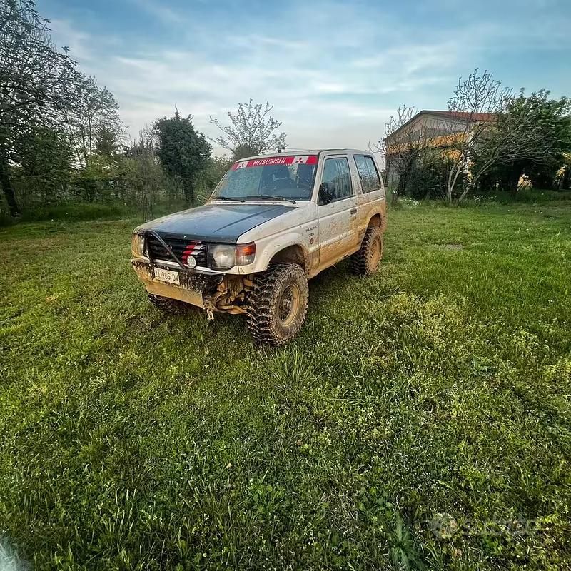 Usata Mitsubishi Pajero 100 CV (73 kW) 1997 Bianco SUV
