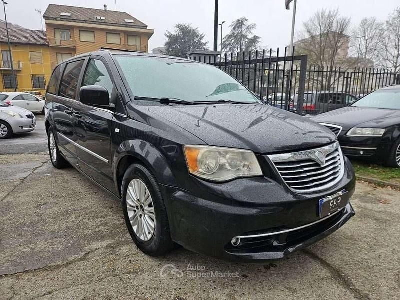 Usata Lancia Voyager 163 CV (119 kW) 2012 Nero Monovolume