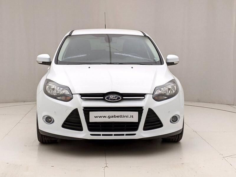 Usata Ford Focus 125 CV (91 kW) 2013 Bianco Berlina