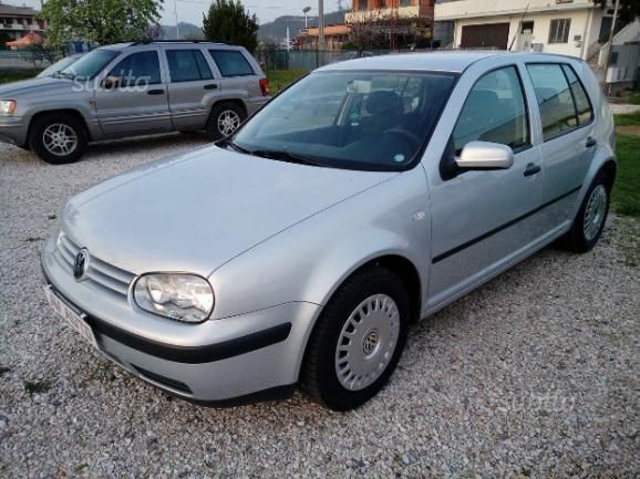 Venduto VW Golf IV 1.9 TDI/90 CV cat . - auto usate in vendita