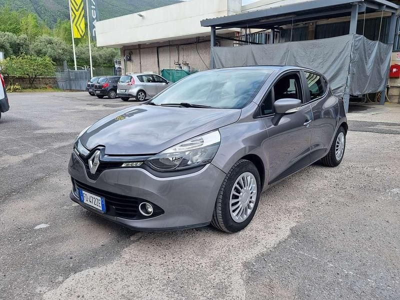 Usata Renault Clio IV Life 75 CV (55 kW) 2016 Cassiopea Berlina