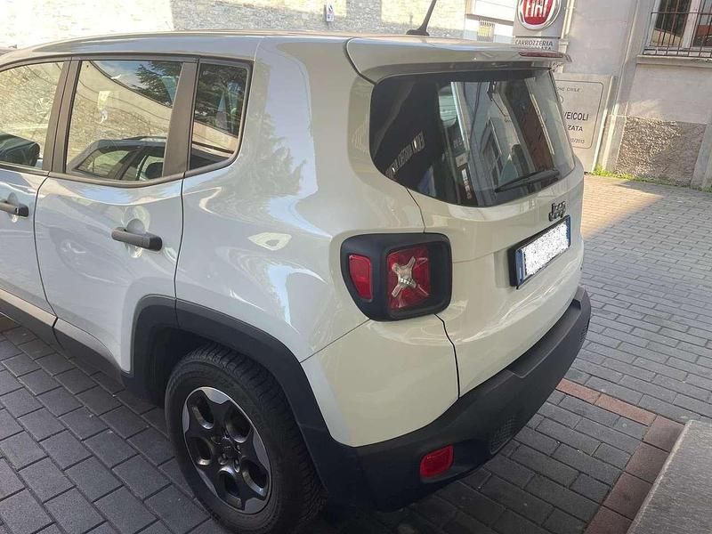Usata Jeep Renegade Sport 110 CV (80 kW) 2017 Bianco SUV