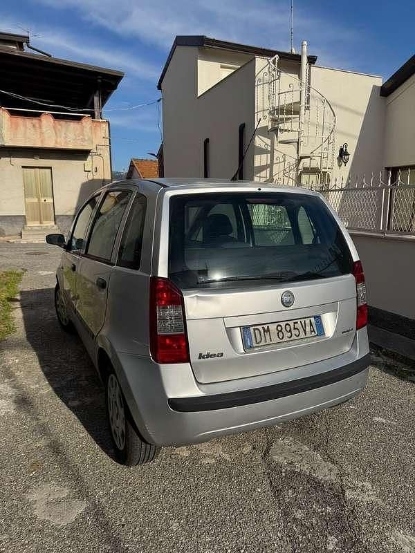 Usata Fiat Idea 69 CV (50 kW) 2008 Argento Monovolume