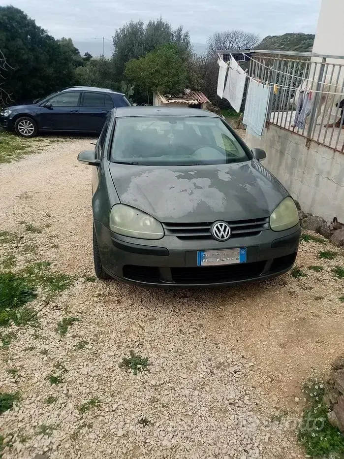 Usata VW Golf V 105 CV (77 kW) 2004 Verde Utilitaria