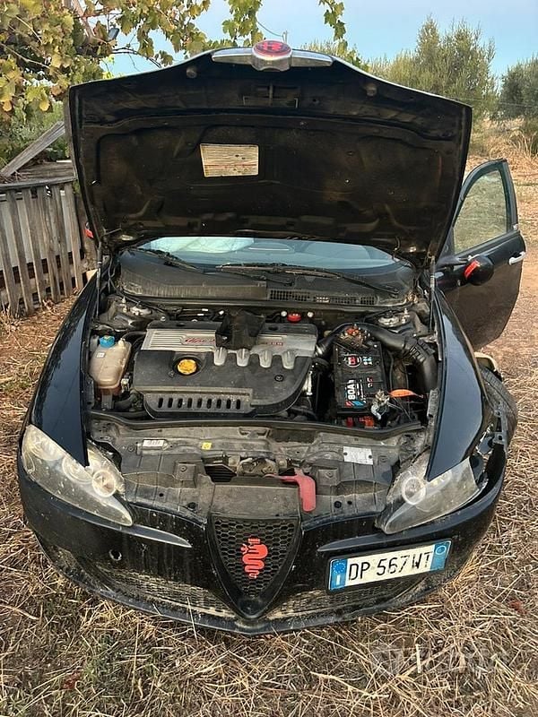 Usata Alfa Romeo 147 120 CV (88 kW) 2008 Nero Utilitaria