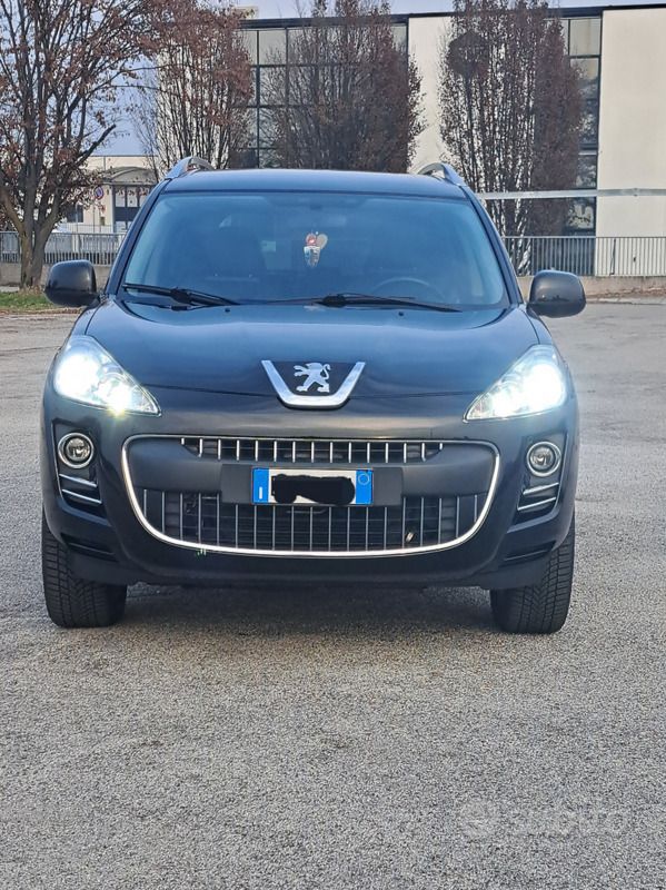 Nero Usata 2009 Peugeot 4007 SUV | 4000 € (Buon prezzo) - Immagine 1/4