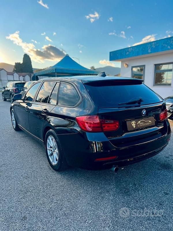 Usata BMW 318 Exclusive 143 CV (105 kW) 2013 Nero Station wagon