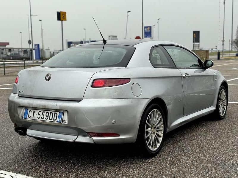 Usata Alfa Romeo GT 150 CV (110 kW) 2005 Grigio Coupé