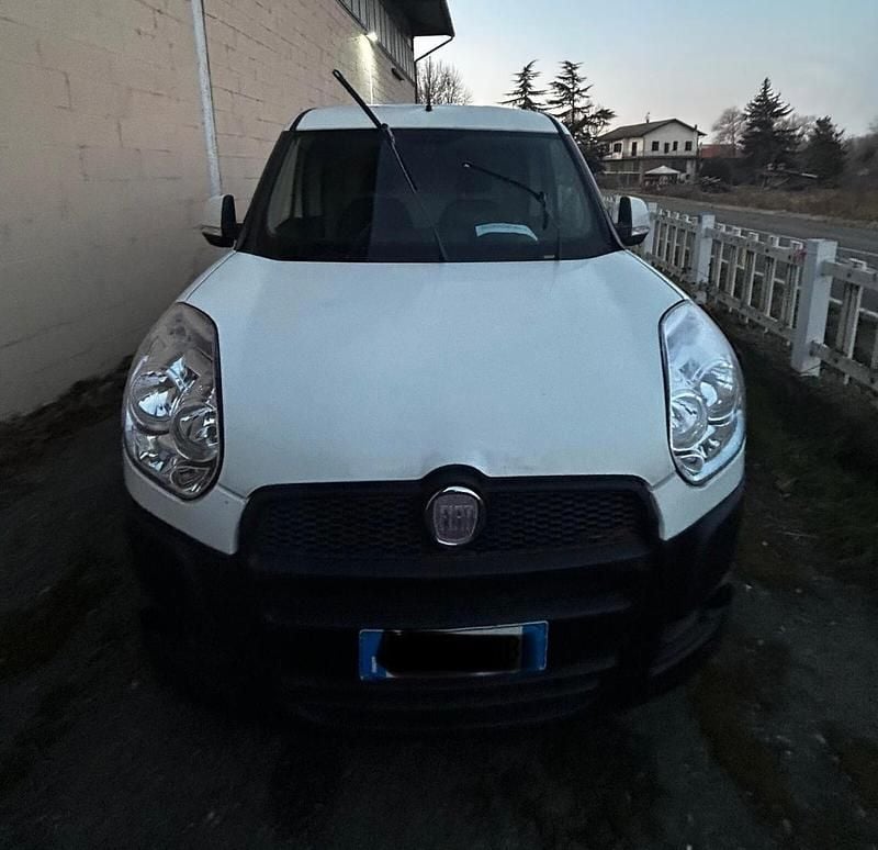 Usata Fiat Doblò 90 CV (66 kW) 2014 Bianco Monovolume