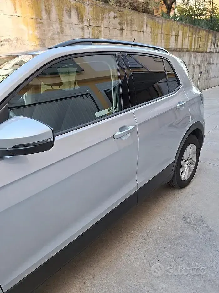 Usata VW T-Cross Style 95 CV (69 kW) 2021 Grigio SUV
