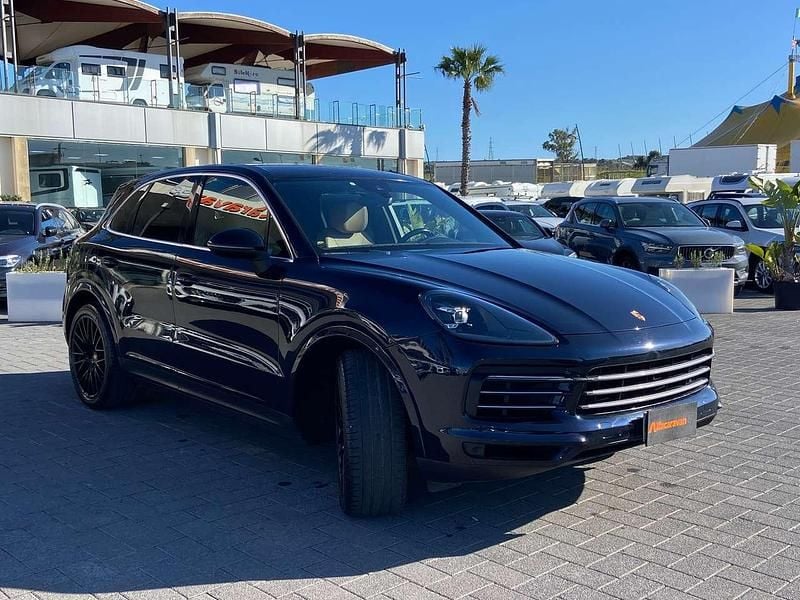 Usata Porsche Cayenne 340 CV (250 kW) 2019 Blu/azzurro SUV