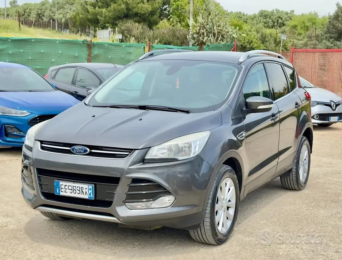 Occasion Ford Kuga Titanium 120 ch (88 kW) 2015 Gris SUV