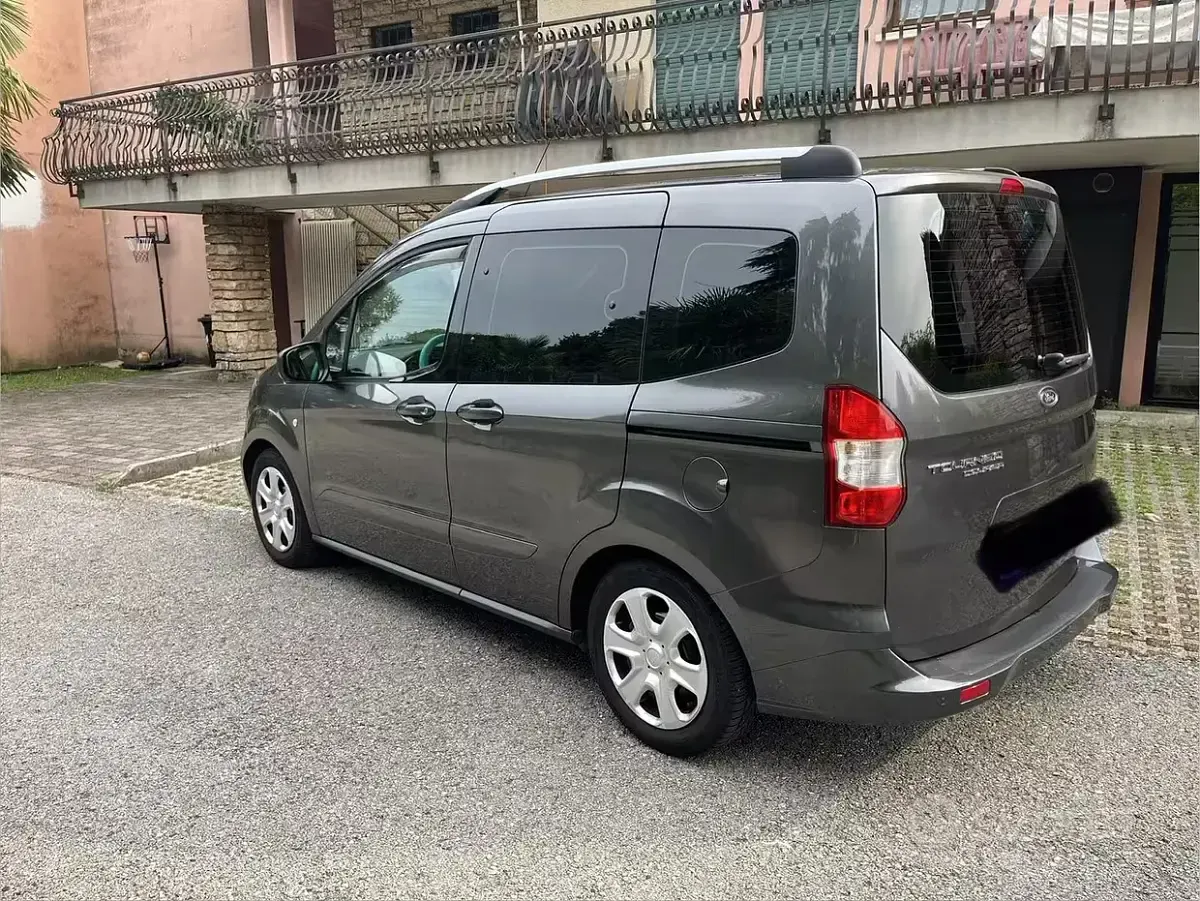 Usata Ford Tourneo Courier 101 CV (74 kW) 2018 Monovolume