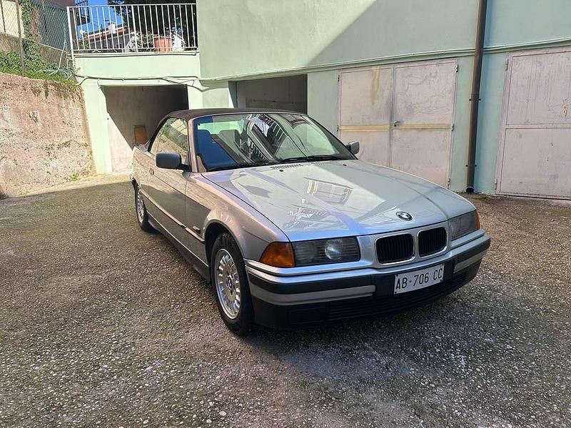 Usata BMW 320 Cabriolet 150 CV (110 kW) 1994 Argento Cabrio