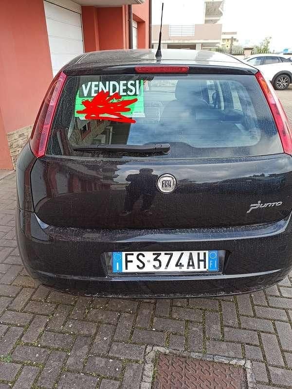 Usata Fiat Grande Punto 65 CV (47 kW) 2009 Nero Utilitaria
