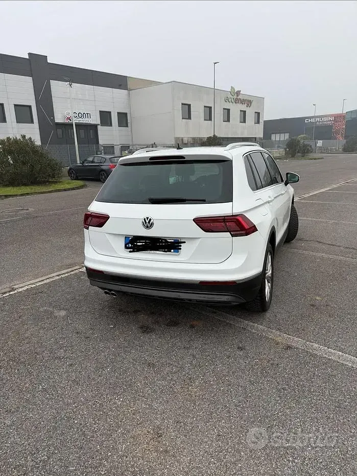Usata VW Tiguan Comfortline 190 CV (139 kW) 2017 Bianco SUV