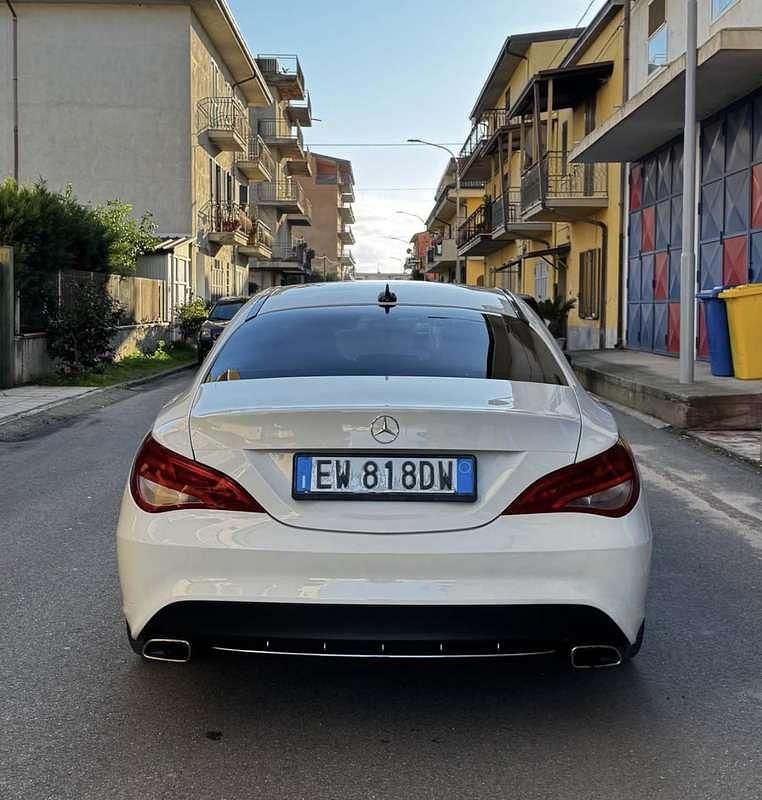 Usata Mercedes CLA200 Premium 136 CV (100 kW) 2014 Bianco Coupé