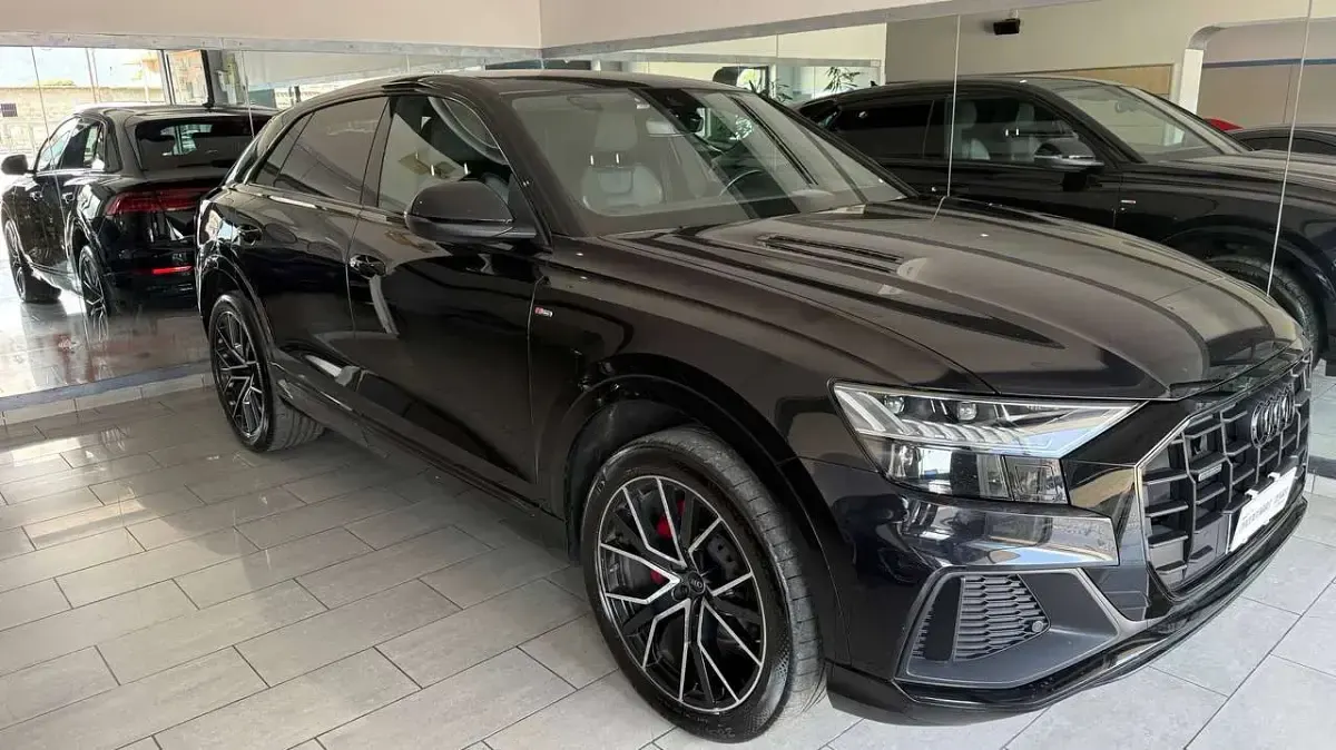 Usata Audi Q8 S-Line 286 CV (210 kW) 2021 Nero SUV