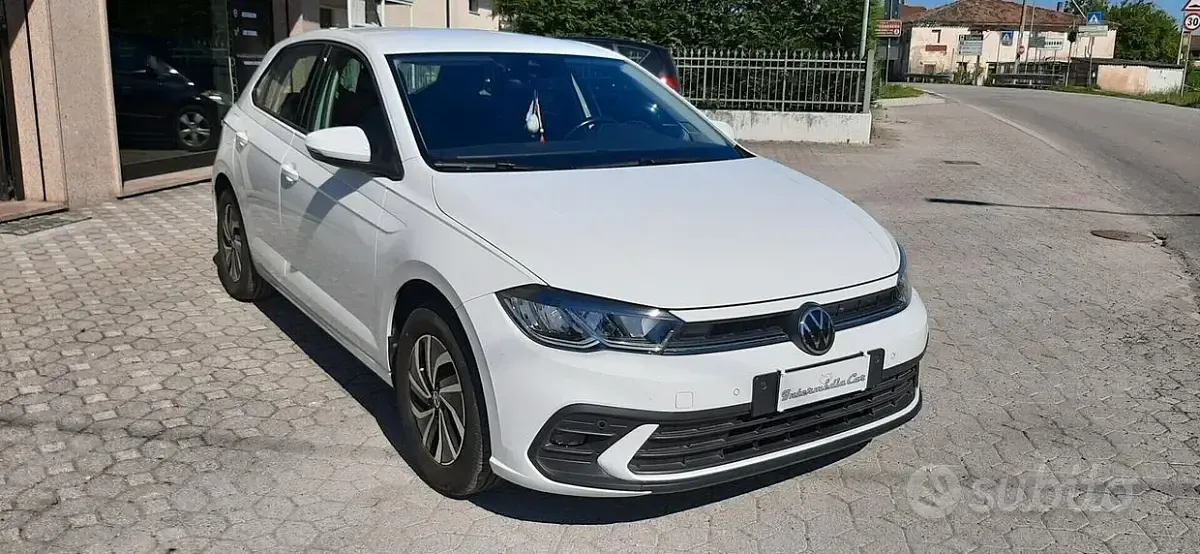 Usata VW Polo 95 CV (69 kW) 2023 Bianco Utilitaria